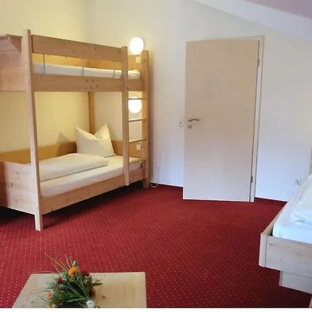 Direkt An Der Skipiste Und Bergbahn, 7 Betten, 2 Baeder * Фельдберг